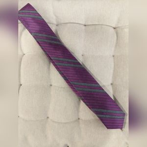 Slim silk blend tie; EUC